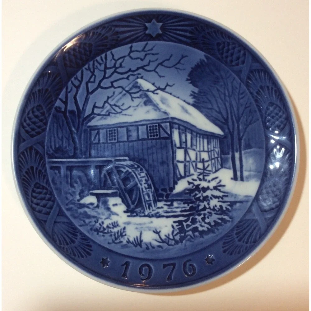 B & G Copenhagen Denmark 1976 Blue White Christmas Collector Plate Water Mill